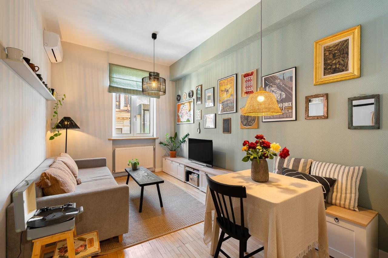 Bohemian In Old Town - Self Check-in Apartment *